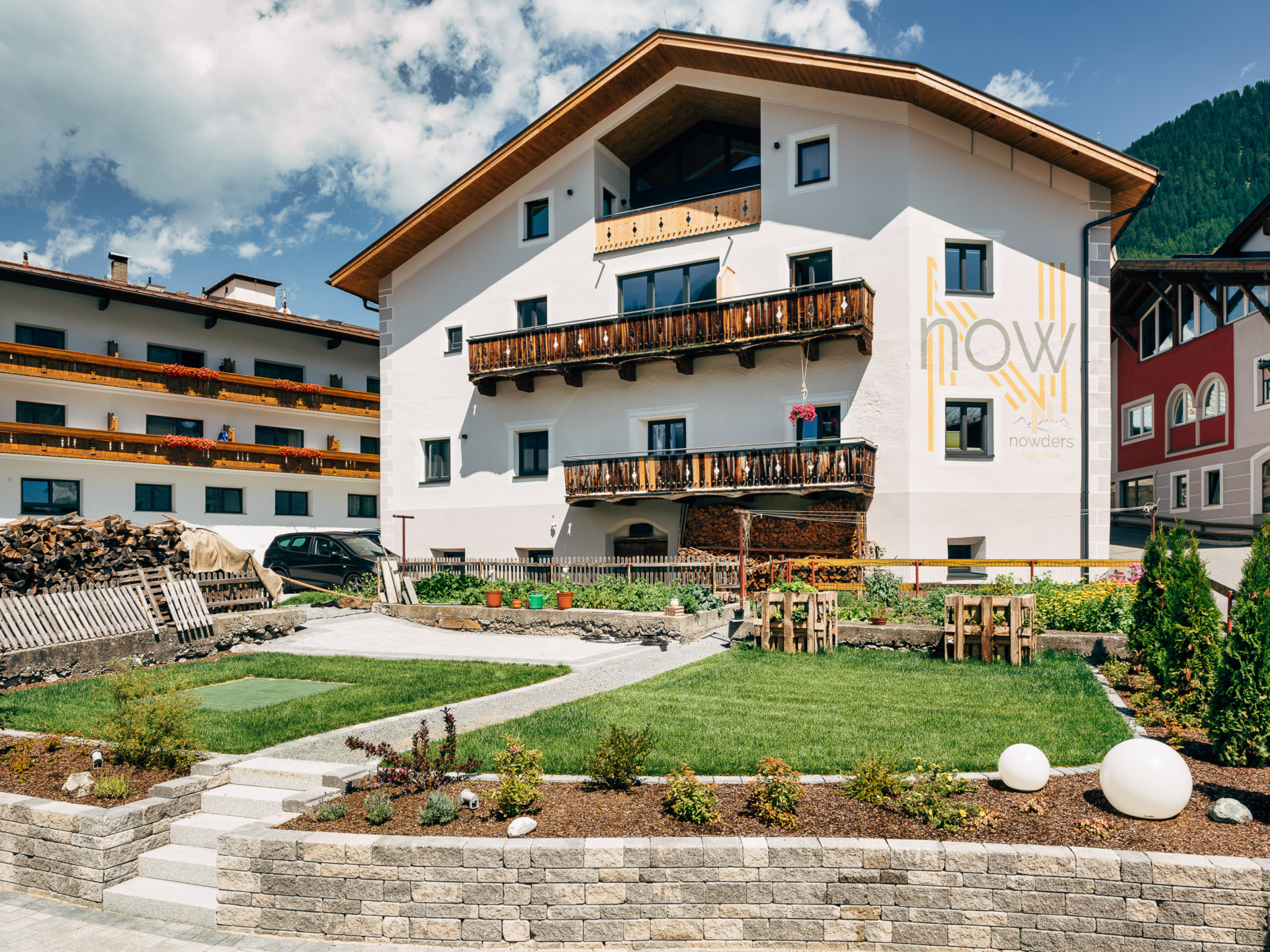 header apartments